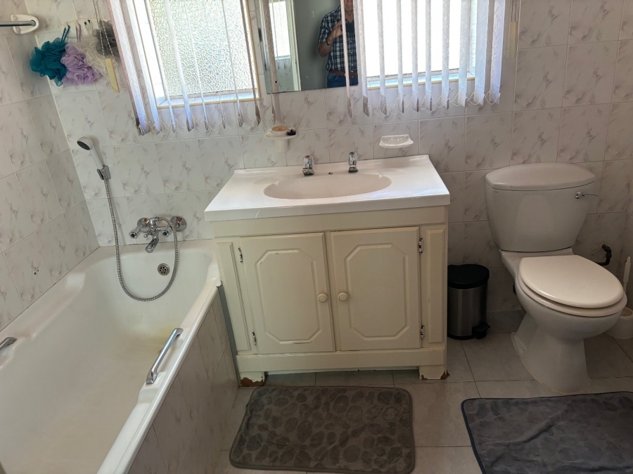 4 Bedroom Property for Sale in Wilkoppies North West